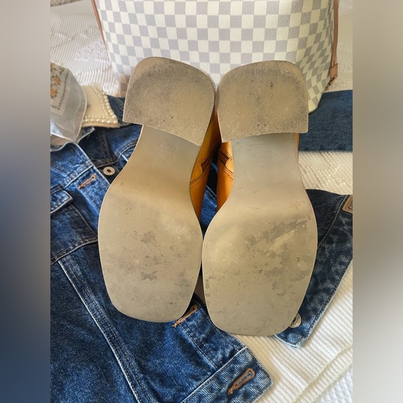 FRYE | Karma Zip 8R Platform Boots - Picture 6 of 8